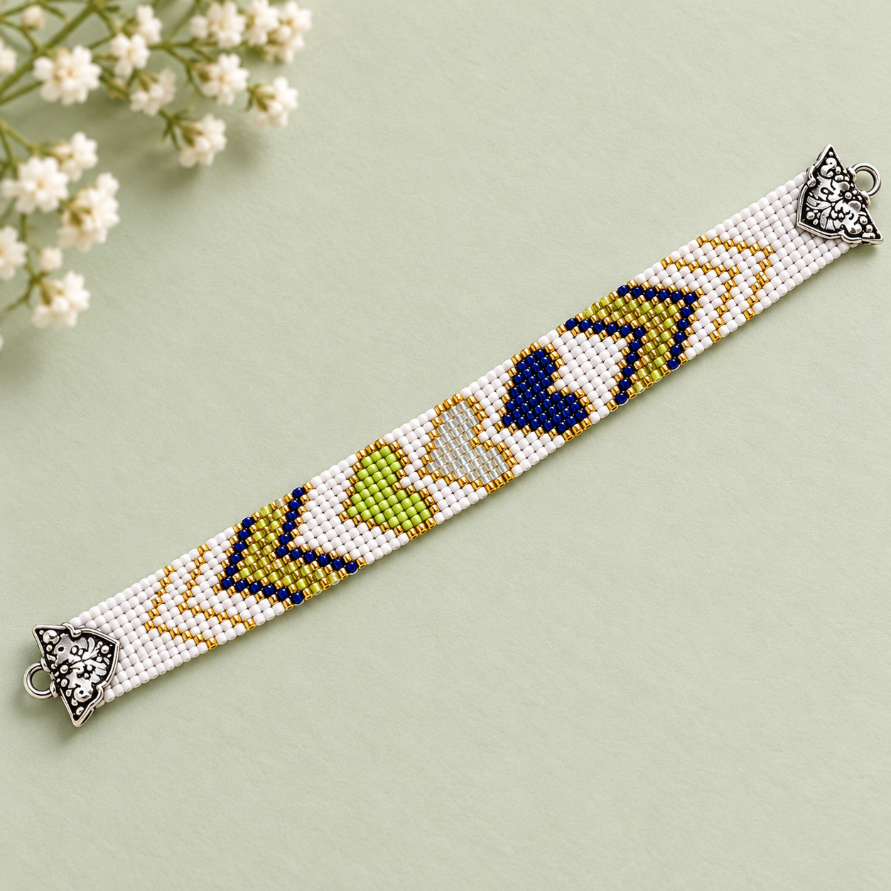 Heart Beaded Bracelet PDF Pattern gallery image